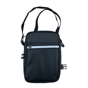 Bolsa impermeable para asiento trasero para bicicletas eléctricas y bicicletas de montaña, caja de almacenamiento negra con capacidad de 3L y forro interior - Product Image 4