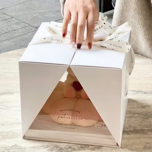 Boîte à gâteau pliable avec logo personnalisé, fond intégré et fermeture à double aile, avec fenêtre en plastique transparent pour boulangerie - Product Image 6