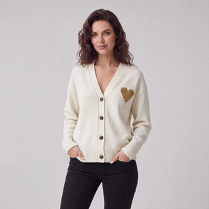 Cárdigan de Punto de Manga Larga AMI, Jacquard con Corazón de Hilo Dorado y Plateado, 100% Algodón, Nuevo con Etiquetas, Logotipo Personalizado Disponible - Product Image 3