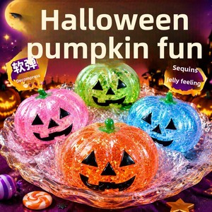 Lot de jouets anti-stress en TPE pour filles, thème Noël et Halloween, avec design tête de citrouille et bonbons maltés, idéal pour les fêtes et événements festifs. - Product Image 4