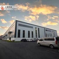 Bâtiment d'entrepôt logistique à faible coût, atelier préfabriqué en structure métallique, entrepôt en structure métallique