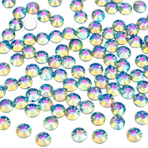 Strass OLeeya SS6-SS30 Magic Capri Blue pour Nail Art, à dos plat, non thermocollants, à coller, pour la broderie - Product Image 2