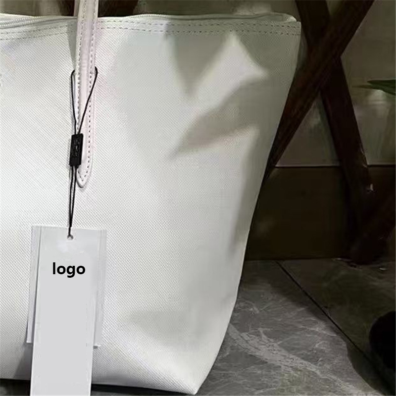 Q-White