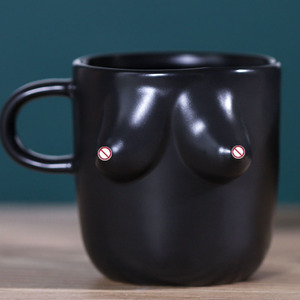 INS poitrine tasse en céramique <span class=keywords><strong>personnalisé</strong></span> amusant tasse à café corps Art eau petite amie cadeaux maison - Product Image 1