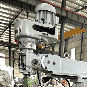 Fraiseuse verticale <span class=keywords><strong>à</strong></span> rampe coulissante robuste avec tête universelle et broche horizontale/verticale polyvalente - Product Image 2