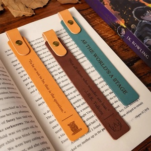 Marcapáginas de Cuero Genuino con Grabado Láser Personalizado, Marcapáginas con Logotipo Personalizado y Soporte para Bolígrafo - Product Image 6