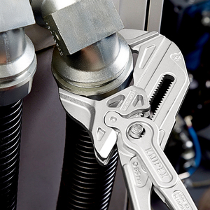 Pince à bec croisé Knipex XL 3601 300 à mâchoires réglables dentelées en acier au chrome vanadium, qualité industrielle, métrique - Product Image 1