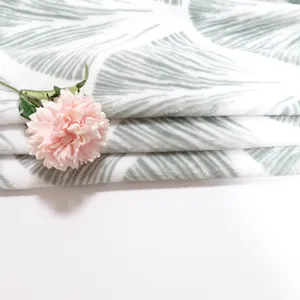Hoge Dichtheid Bedrukte Sofa Printing Flanel Patroon Voorraad Polyester Bedrukte Stof