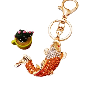 Fashion Koi Fish Keychain Feng Shui Koi Carp Crystal Key Chains Fish Rhinestone Keychain Bag Pendant Car Key Rings Koi Keychains