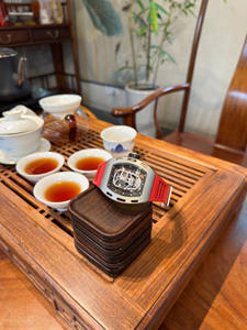 Des produits de qualité supérieure sont en production constante. Nous concevons des montres uniques et exquises pour chaque individu prospère. - Product Image 2