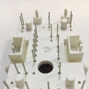 FP10R06KL4 Módulo de fuente de alimentación Nuevo controlador de programación PLC dedicado PAC de automatización industrial original listo - Product Image 1
