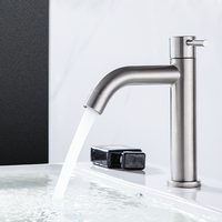 Robinet de lavabo de salle de bain commercial à levier simple et froid en acier inoxydable brossé personnalisé en gros