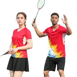 T-shirt Slim Fit Soft Touch pour homme pour un entraînement à haute intensité avec des panneaux en maille de refroidissement - Product Image 4