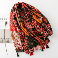 Offre Spéciale nouveau motif géométrique coton écharpe châle Style bohême crochet fleur imprimé coton Viscose frange foulards Hijabs pour les femmes