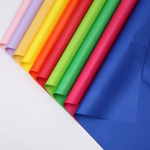 กระดาษห่อดอกไม้พลาสติกกันน้ำสีสันสดใสใหม่ปี 2023 กระดาษห่อดอกไม้สีพื้นสำหรับห่อดอกไม้ - Product Image 2
