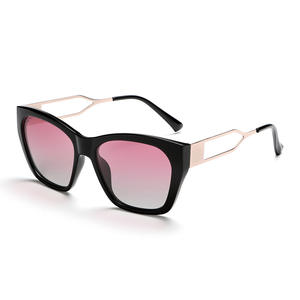 Gafas de sol Greyjack para mujer, montura negra TR90, lentes TAC UV400, estilo mariposa polarizado, montura grande - Product Image 5