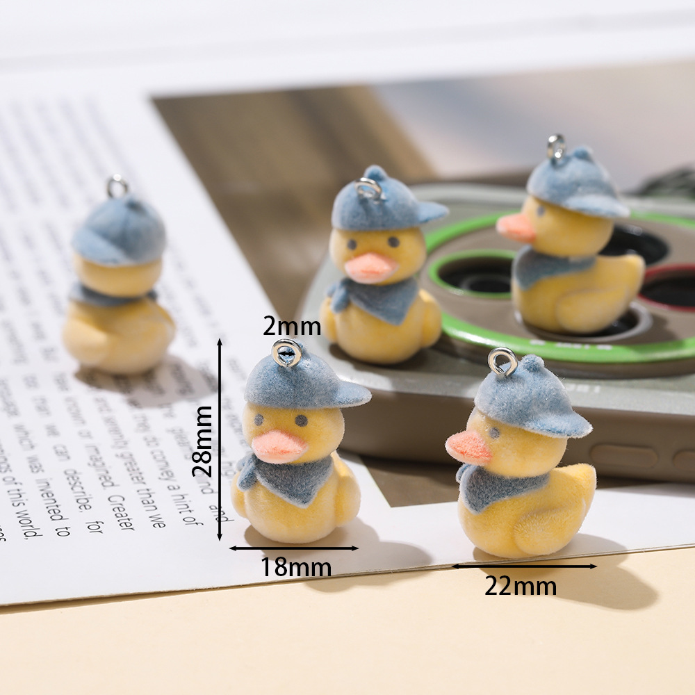 Chapeau de petit canard jaune