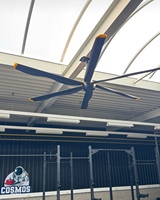 Ventilateurs de plafond HVLS à grand volume d'air et faible bruit pour les zones commerciales de 3 m avec moteur PMSM de 0,3 kW et pales en aluminium