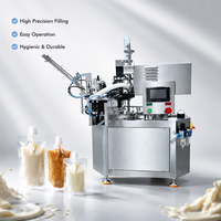 Machine de remplissage et de scellage automatique haute vitesse pour sachets à bec verseur, pour yaourts, lait et boissons, destinée à l'industrie de l'emballage alimentaire