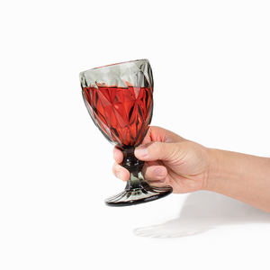 <span class=keywords><strong>Verre</strong></span> de secours en forme de diamant de luxe 240ml 330ml <span class=keywords><strong>verre</strong></span> à vin rouge jus de ménage <span class=keywords><strong>verre</strong></span> à pied haut - Product Image 4