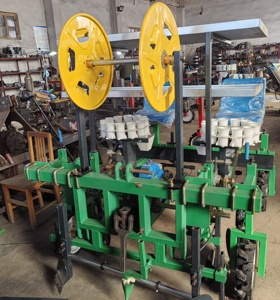 Ferme 35-50HP tracteur monté 2 rangées légume <span class=keywords><strong>oignon</strong></span> aubergine poivre tomate <span class=keywords><strong>semis</strong></span> tiré chou transplanteur planteur machine - Product Image 4
