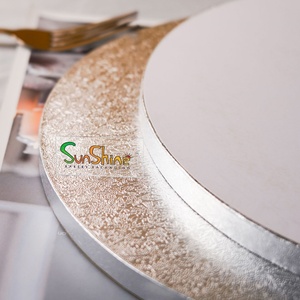 Plateau à gâteau rond personnalisé Sunshine en argent avec gaufrage et impression dorée, base carrée en forme de tambour - Product Image 3