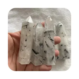 Großhandel Tourmaline Rutilierter Heilungskristall-Edelstein-Stab natürliches schwarzes Haar Quarz Geschenkturm Kristallpunkt für Fengshui