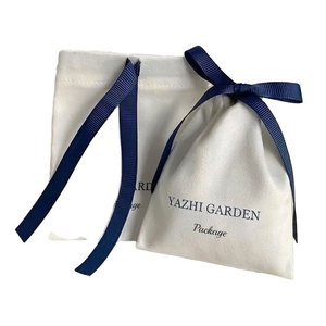 Pochette à bijoux minimaliste de luxe avec cordon de serrage en ruban gros-grain et personnalisation de marque – Sacs anti-poussière - Product Image 1
