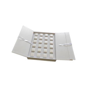 Noel hediyeleri için özel Advent takvim kutusu geri dönüşümlü malzemeler UV kaplama kabartma mat laminasyon - Product Image 1