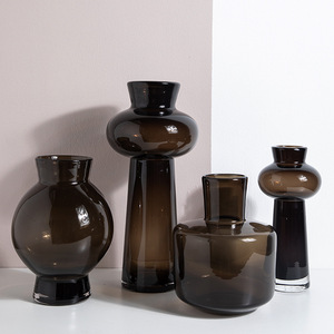 Vase en verre brun épais <span class=keywords><strong>de</strong></span> style nordique <span class=keywords><strong>de</strong></span> luxe - Base lourde Décoration d'intérieur moderne Élégant <span class=keywords><strong>centre</strong></span> <span class=keywords><strong>de</strong></span> <span class=keywords><strong>table</strong></span> pour le <span class=keywords><strong>salon</strong></span> Affichage sur <span class=keywords><strong>table</strong></span> - Product Image 4