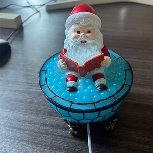 Decoración Navideña de Baño de Burbujas de Santa Claus, Azul con Pies Dorados, Diseño de Santa Leyendo un Libro, para Decoración Festiva del Hogar - Product Image 4