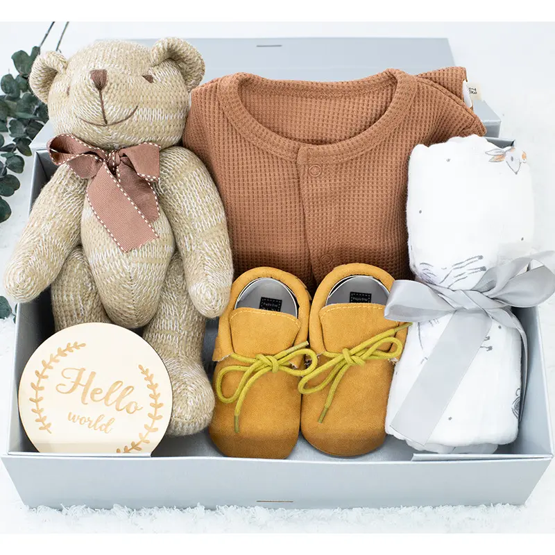 2022 New Organic Cotton Infant Wrap Newborn Gift Set Soft Bamboo Cotton Baby Muslin Swaddle Blanket Set
