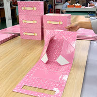 Boîtes pliantes magnétiques de luxe personnalisées avec poignée en cuir, emballage cadeau en papier pliable pour cadeaux d'anniversaire et de festival, cadeau en cuir