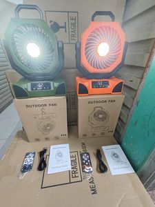 <span class=keywords><strong>Tiktok</strong></span> Oem 20000mah 15w chargeant le ventilateur de table portatif avec la lumière fonctionnante pour la voiture extérieure - Product Image 4