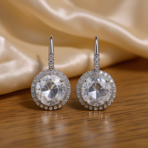 Eleganti orecchini pendenti in argento 925 con alone di strass in cristallo rotondo per le donne, gioielli in stile classico da matrimonio - Product Image 2