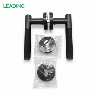 Poignée de porte fendue en acier inoxydable noir mat texturé en cuir antidérapant pour ensemble de serrures à levier de porte en <span class=keywords><strong>bois</strong></span> - Vente en gros - Product Image 1