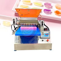 Chocolat doux faire arc-en-ciel ceinture aigre remplissage central dur verser bonbons semi-automatique sucette machine