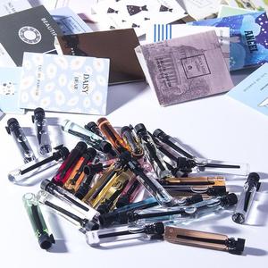 Mini Coffret de Parfums 2ml, Huiles Parfumées pour Femme, Échantillons de Parfum de Voyage Portables pour Homme et Femme, Mini Fragrances - Product Image 1