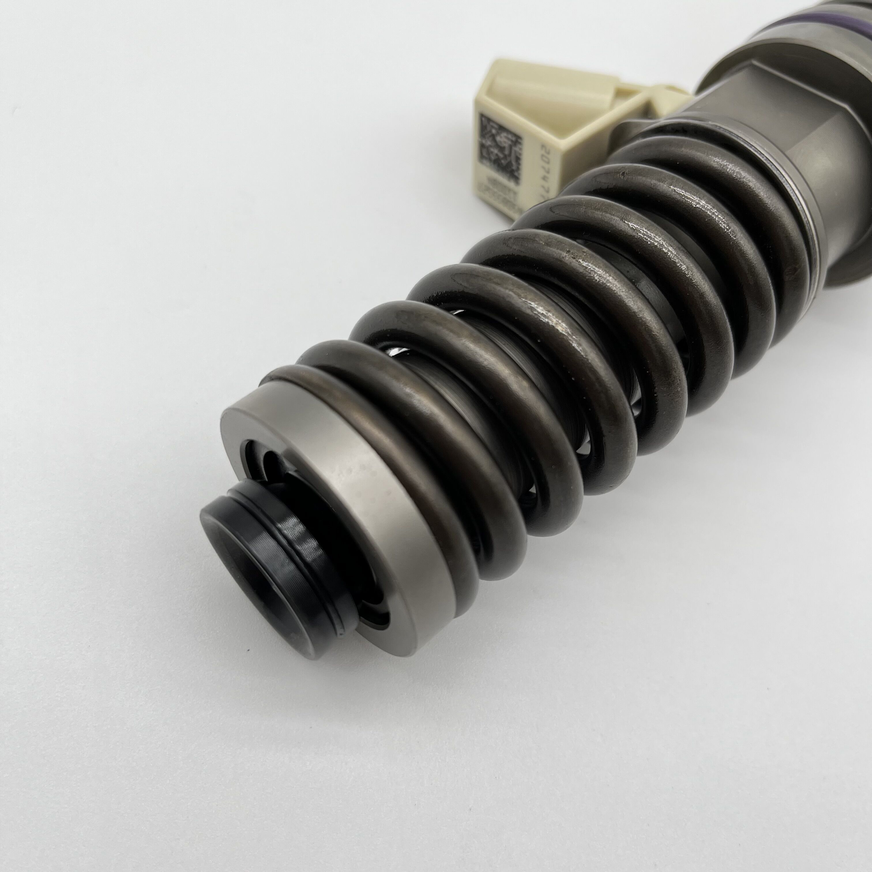 Factory price truck 4 PINS fuel injector 20747798 for VOLVO/RENAULT MD9 with 9.5 MM BORE L196PBC