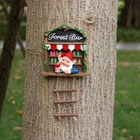 Décoration de jardin prête à être expédiée : Gnome de forêt suspendu à l'arbre avec échelle en corde, statue d'elfe en résine, décoration de jardin à fixer sur un arbre
