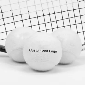 كرة تنس بيضاء من الألياف الكيميائية من صانعي القطع الأصلية