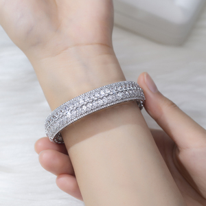 เครื่องประดับ Messi รุ่น MSB-590 ทองคำขาว 18K กำไลข้อมือและกำไลเพชรทรงลูกแพร์สั่งทำพิเศษ เพชรเพาะเลี้ยง - Product Image 4