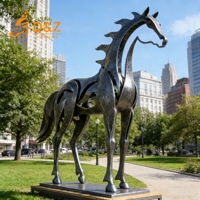 Grande statue de cheval en métal de D&Z Art Group, sculpture de cheval abstraite géométrique moderne en acier inoxydable pour jardin extérieur, parc