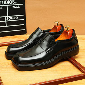 รองเท้าอ็อกซ์ฟอร์ดหนังทรงเหลี่ยมหัวมน เงางาม ระดับไฮเอนด์ สีดำ เหมาะสำหรับธุรกิจ พักผ่อน งานทางการ ใส่ทำงาน กันลื่น ใช้ได้ทุกฤดู - Product Image 4