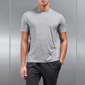 Fournisseur OEM Vêtements de sport de plein air surdimensionnés Vêtements de sport doux LOGO et tissu personnalisés Évacuation de l'humidité T-shirt pour homme - Product Image 4