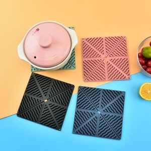 Wholesale Household Silicone Tableware <b>Heat</b> Insulating Pad Silicone Placemat for Dining Table Foldable Square <b>Coaster</b> - Product Image 2
