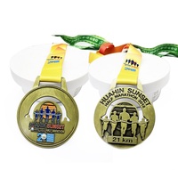 Médaille de sport de marathon en métal personnalisée professionnelle, trophée de football, médaille d'or