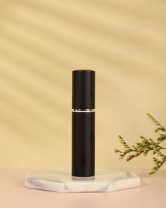 Flacone Spray portatile da 10ml a testa piatta in alluminio per olio essenziale e profumo da viaggio con tappo a vite - Product Image 5