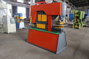 <span class=keywords><strong>Machine</strong></span> universelle multifonction robuste pour le poinçonnage de tôles d'acier de cisaillement et de fer d'angle (certifiée CE) - Product Image 3