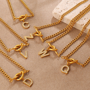Collier pendentif lettre mode européenne et américaine, entièrement serti de diamants, en acier inoxydable, chaîne de clavicule, bijou cadeau pour femme - Product Image 1
